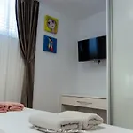 Apartment S&s